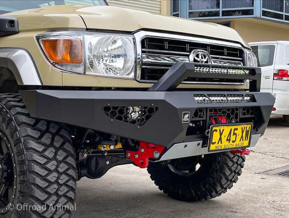 Offroad Animal Predator Bullbar for Toyota Land Cruiser 76, 78, 79 Series (2007-2023) [does not fit 2017+ Single Cab]