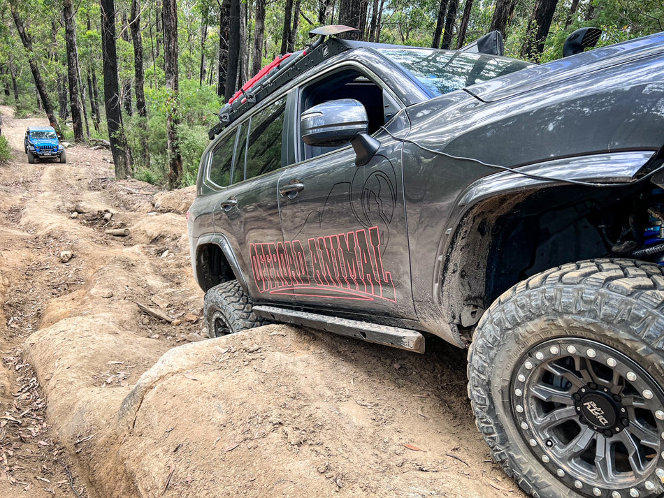 Offroad Animal Rock Sliders Welded, Suitable for Toyota Land Cruiser 300 Series, 2022 to Current