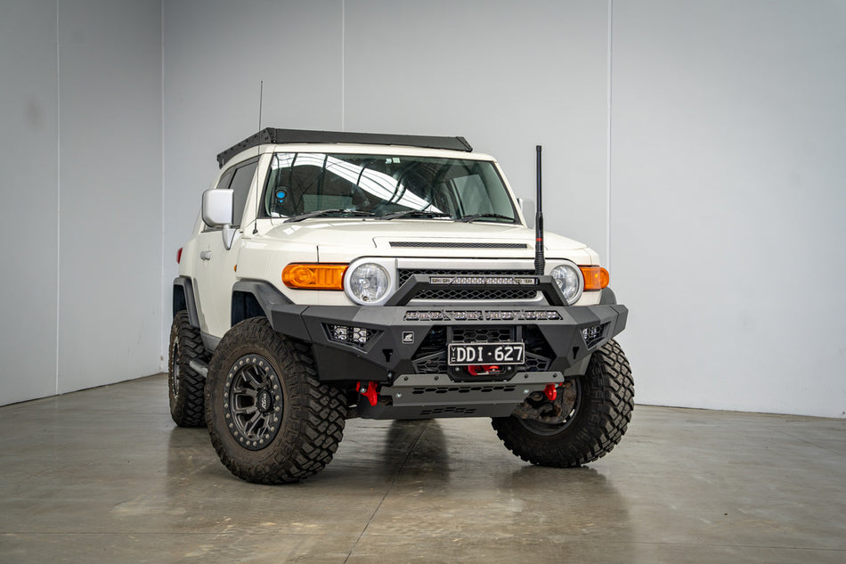 Offroad Animal Predator Bullbar for Toyota FJ Cruiser (2011-2016)