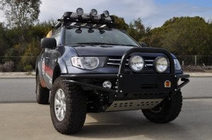 X-ROX Protection Bullbar for Mitsubishi Triton ML/MN (2006-2014) (Ex. Display - Free Fitting)