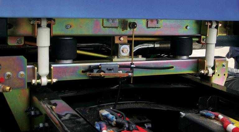 Powerdown Sleeper Cab Mount for Western Star