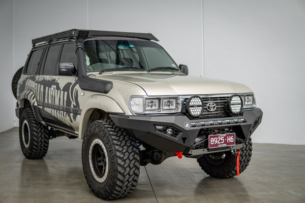 Offroad Animal Predator bullbar fitted to a LandCruiser 80 Series