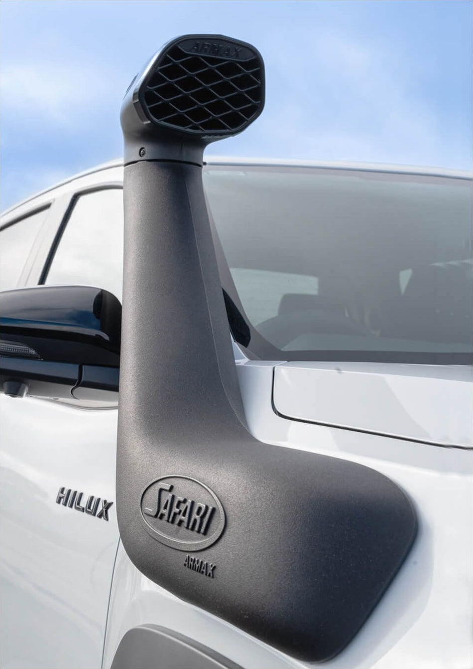 Safari ARMAX Snorkel SS223HP fitted to a white Toyota HiLux 225 Series MY26